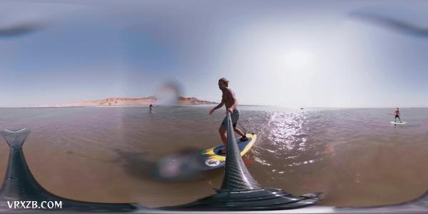 【360° VR】顶级冲浪运动员带你乘风破浪！