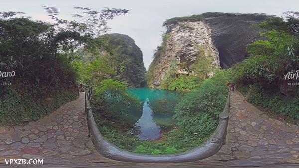 【360° VR】飞跃张家界峡谷玻璃桥