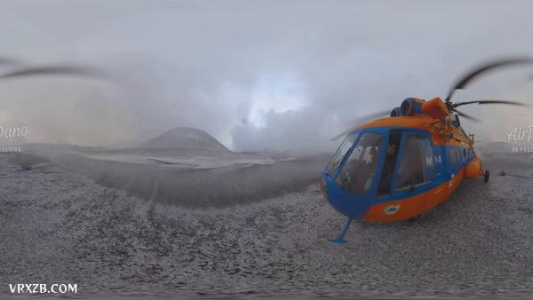 【360° VR】俄罗斯堪察加半岛的Plosky Tolbachik火山爆发，4K航拍视频