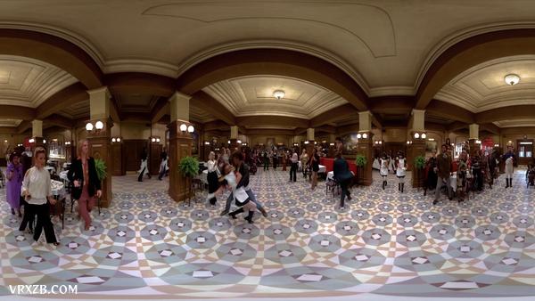 【360° VR】妈妈咪呀经典歌舞重现